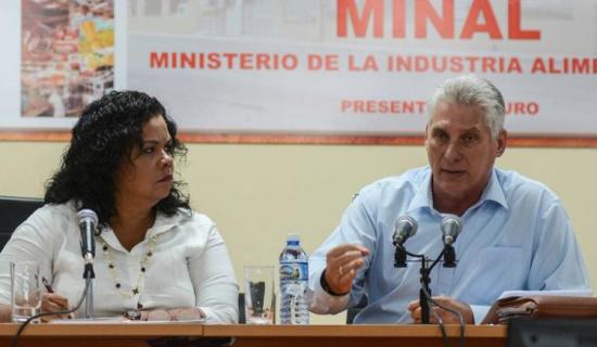Preside Díaz-Canel balance anual del MINAL Preside Díaz-Canel balance anual del MINAL